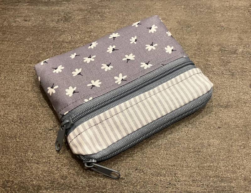 Kleines Portemonnaie "H' von MaNeSi