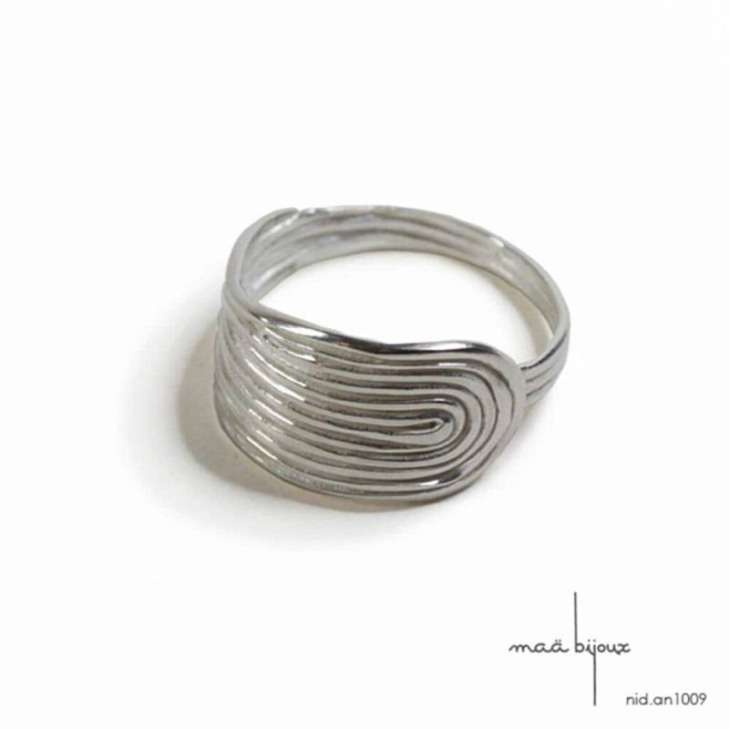 Massiver Silberring Mit Prägung, Ehering Für Männer Und Frauen Aus Faden, Breiter, Flacher Ring, Originaler Unisex-Ring, Moderner Handgefertigt in von MaaBijoux
