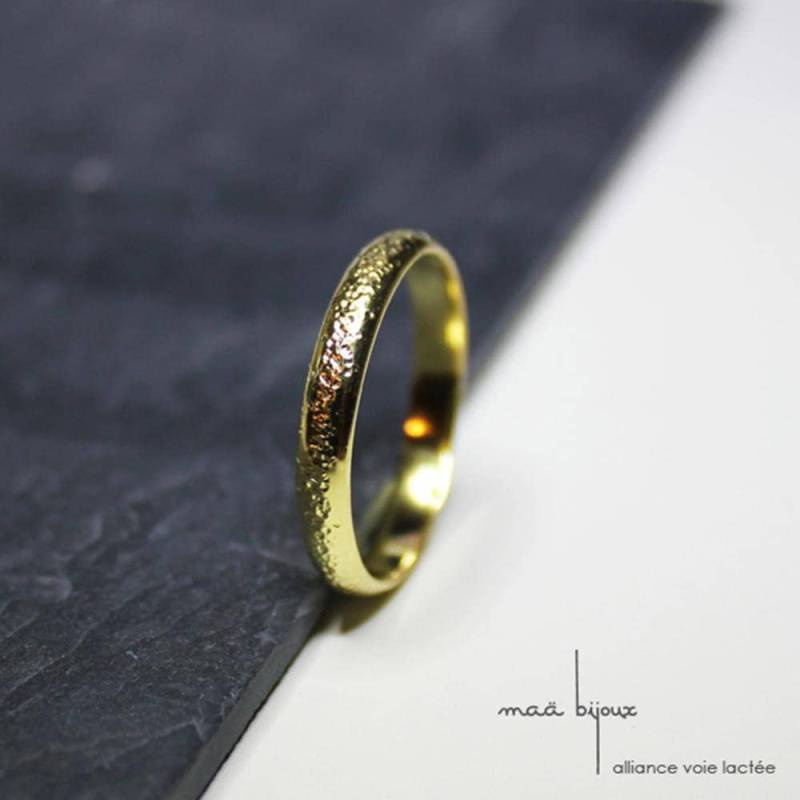 Milchstraßen-Ehering Aus Gelbgold Für Männer Und Frauen, Schlichter Moderner Ehering, Anpassbarer Verlobungsring, Handgefertigt von MaaBijoux