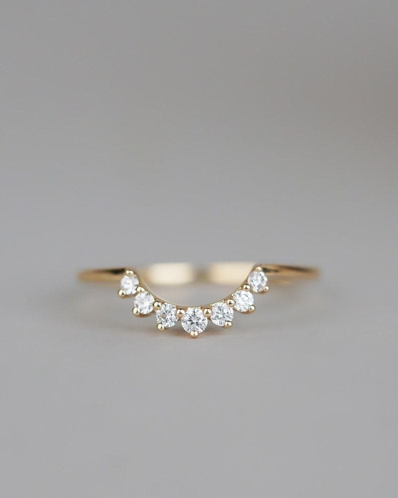 Runder Moissanite Ehering, Klassisch Gebogener Verlobungsring, Sieben-stein-Vorschlag-Band, Bubble Prong Set Band, Passend Gestalteter Band Runder Moissanite Ehering, Klassisch Gebogener Verlobungsring, Sieben-stein-Vorschlag-Band, Bubble Prong Set Band, Passend Gestalteter Band von MaanuabsoluteStore