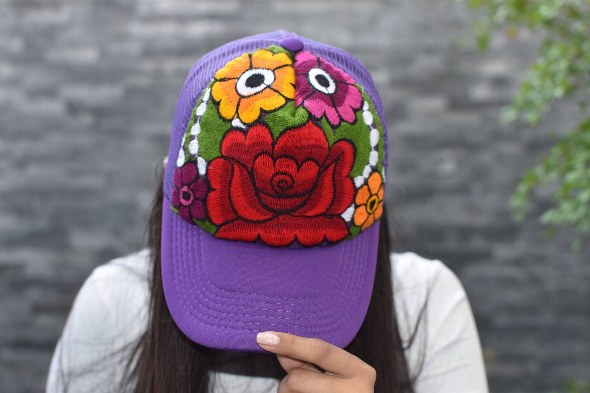 Blumen Bestickter Hut ~ Baseball Cap Frauen Hand Bestickt Chiapas Vintage Stil Boho Geschenke von MacarenaCollection