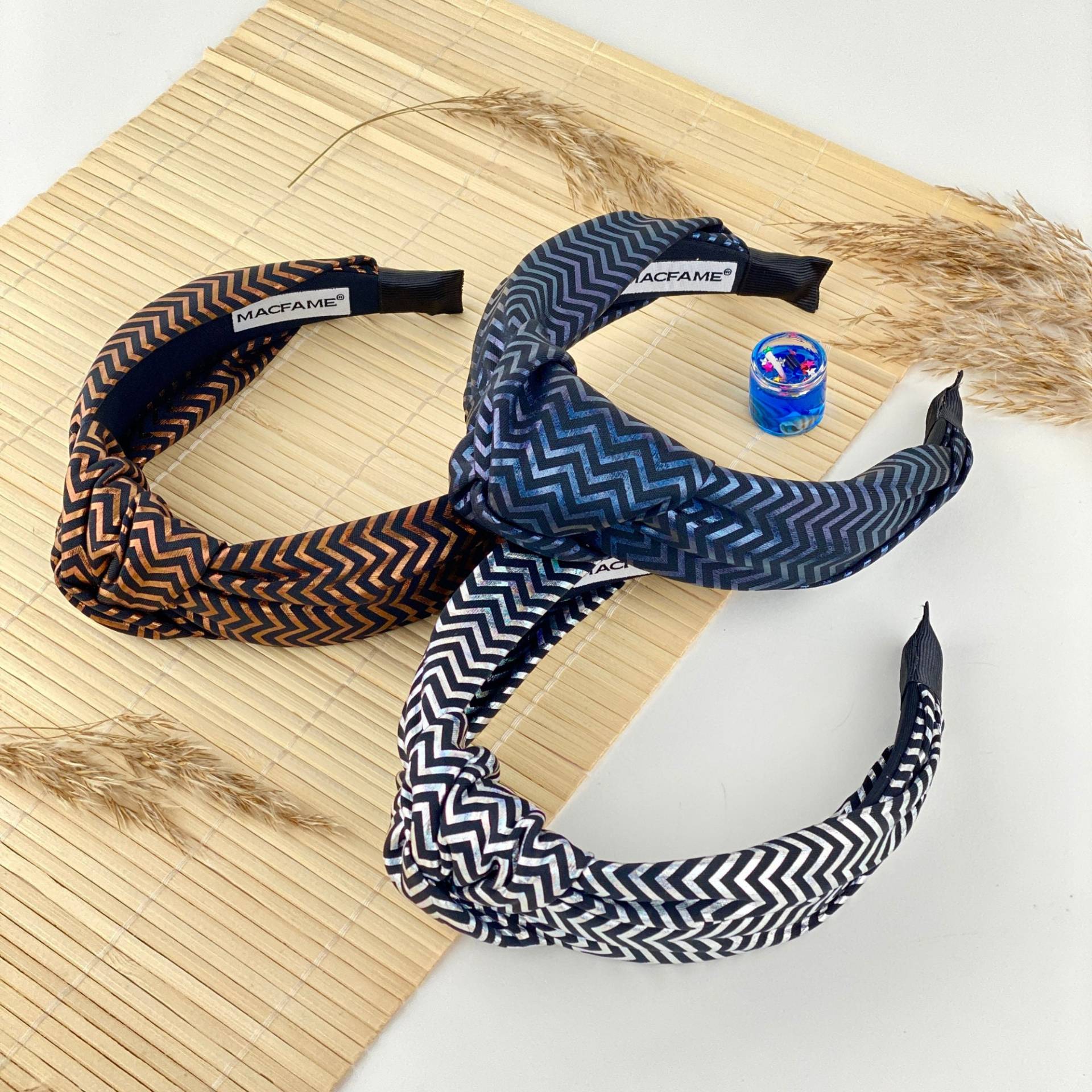 Geknotetes Stirnband Für Frauen | Handgefertigtes Schönes Geschenk von MacfameDesigns