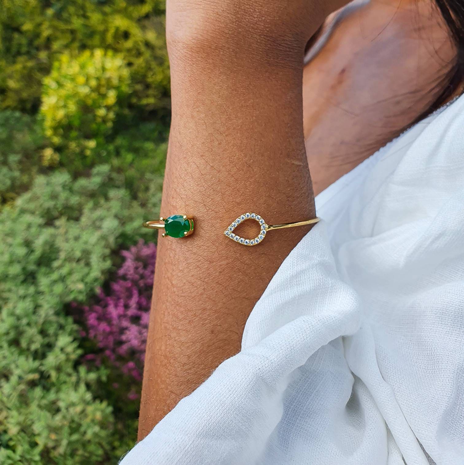 Smaragd Manschetten Armband - Gold Armbänder Für Frauen Diamant Armreif Kristall Sie Verstellbar Grüne Armstulpe Smaragd Manschetten Armband - Gold Armbänder Für Frauen Diamant Armreif Kristall Sie Verstellbar Grüne Armstulpe von MachiJewelryShop