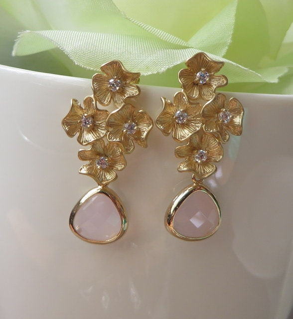 Brautohrringe Eis Pink, Tropfenform, Brautschmuck, Cubic Zirkonia von MaciDesign