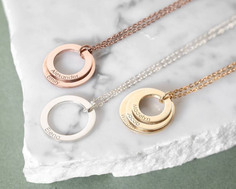 Familien Halskette - Verknüpfte Kreis Kinder Namensringe Zierliche Eternity Mutter Geschenk Personalisiertes Weihnachtsgeschenk von MackenzieTreasury