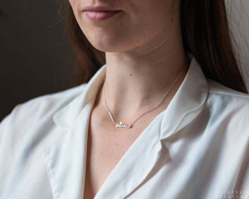 Namenskette Zierlich - Winzige Personalisierte Personalisierter Schmuck -Brautjungfer Geschenk Benutzerdefinierter Name von MackenzieTreasury