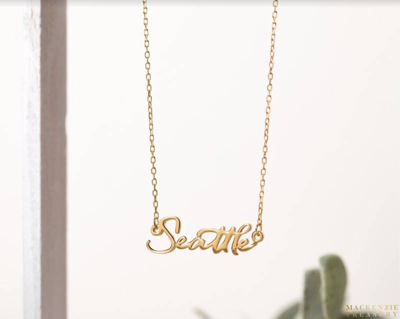 Zustand Name Halskette - Zierliche Stadt Kalifornien Los Angeles City Heimatstadt Hause Warming von MackenzieTreasury