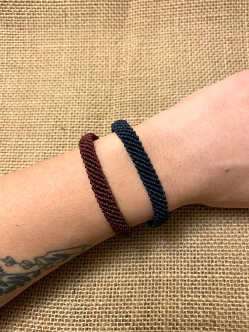 Schlichtes Einfaches Makramee Armband Unisex von MacraMaggy
