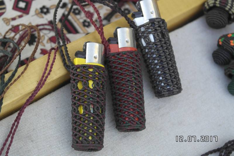 Makramee Feuerzeug-Halskette Für Clipper Feuerzeuge Makramee Feuerzeug-Halskette Für Clipper Feuerzeuge von MacraShrooms