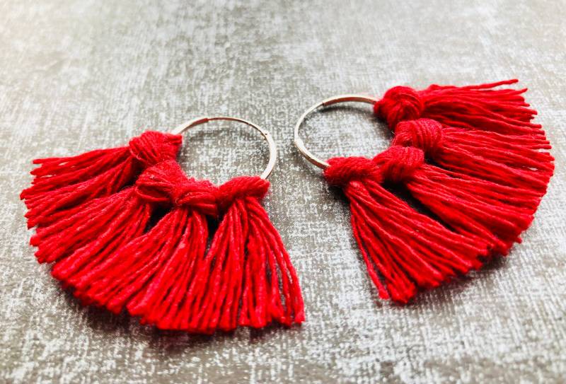 Makramee Ohrringe. Trendiger Schmuck. Boho Creolen von MacrameByArtesAna