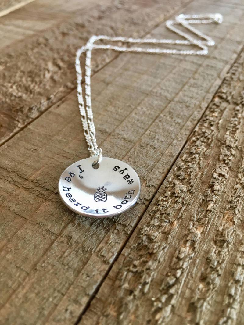 Psych-I've Gehört Es Beide Möglichkeiten Halskette-Lustige Halskette-7/8 "Handgestempelte Halskette-Geschenk Psych-I've Gehört Es Beide Möglichkeiten Halskette-Lustige Halskette-7/8 "Handgestempelte Halskette-Geschenk von MacyAnneDesigns