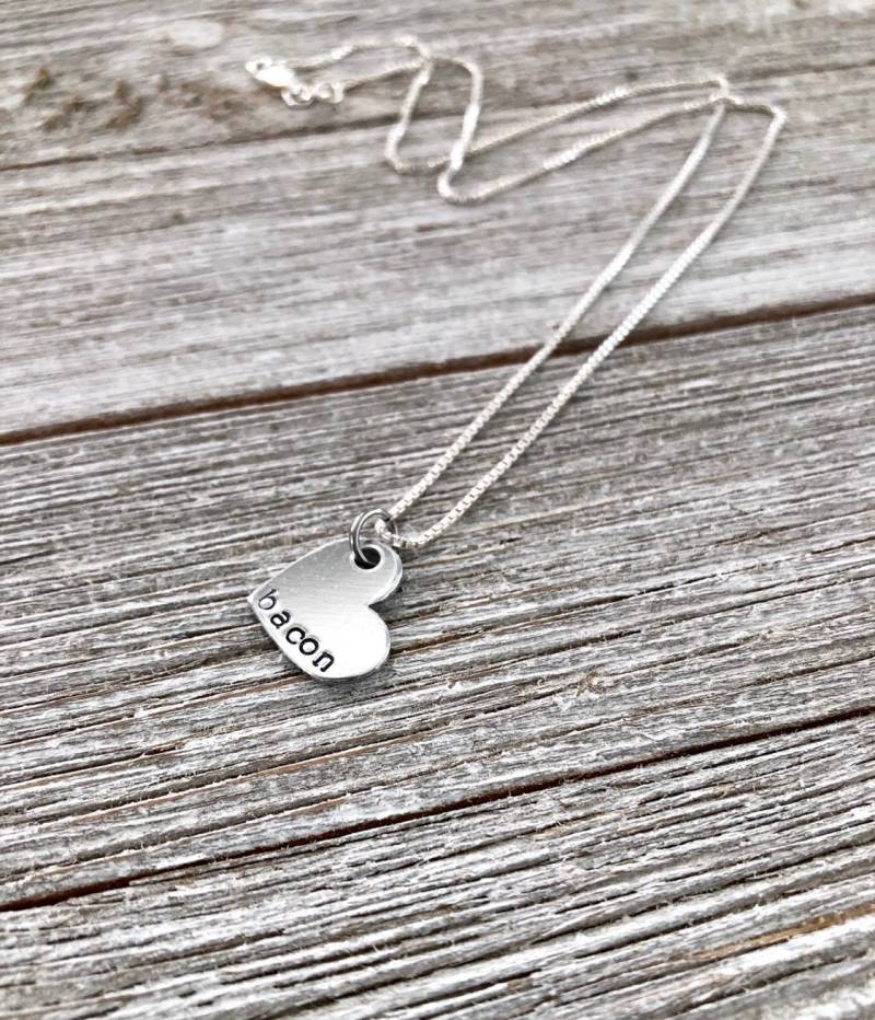 Speck Halskette-Lustige Halskette-Speck-Herz Halskette-Hand Gestempelt Halskette-Geschenk Speck Halskette-Lustige Halskette-Speck-Herz Halskette-Hand Gestempelt Halskette-Geschenk von MacyAnneDesigns