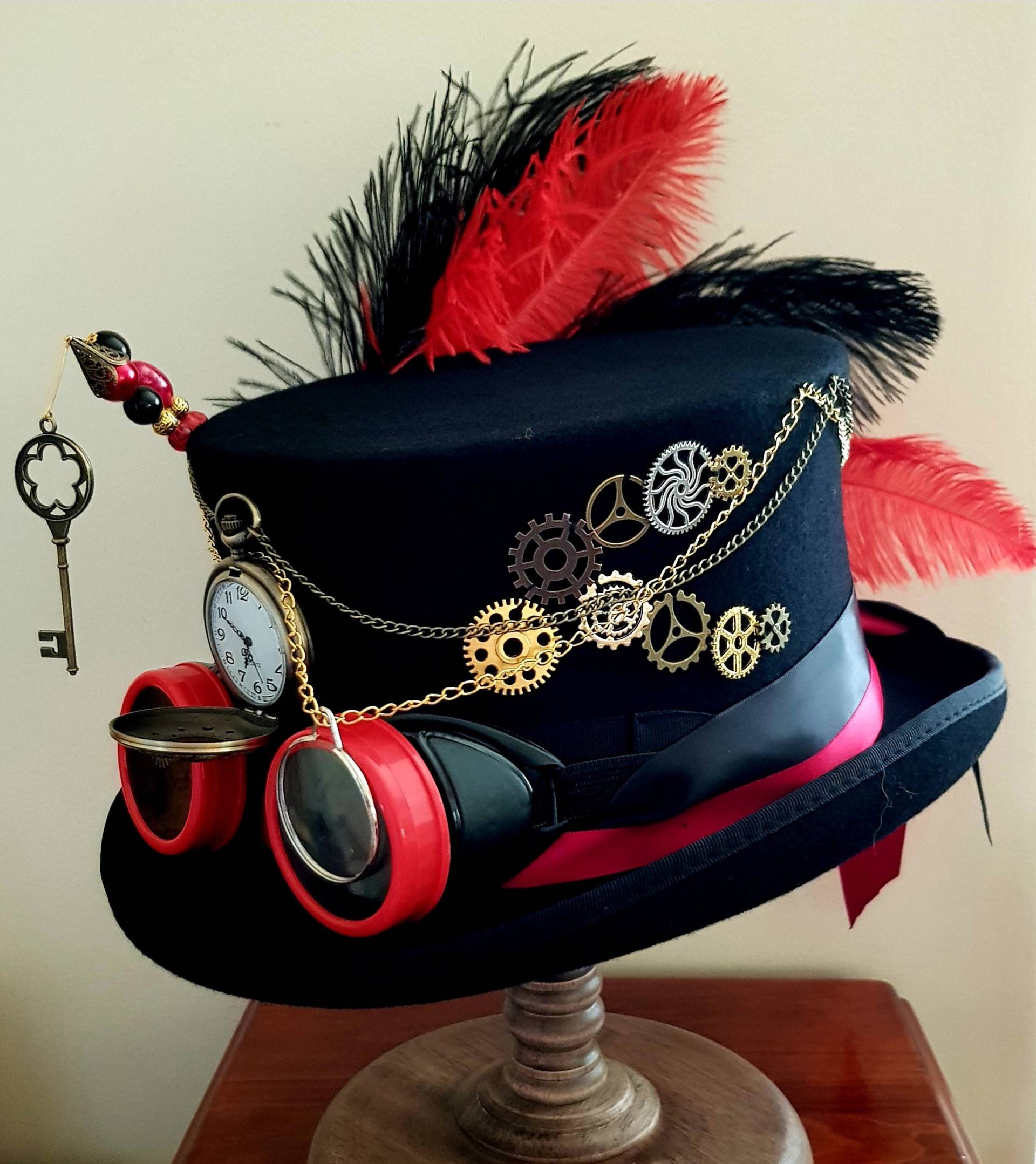 steampunk Top Hat 100% Wolle Schwarz Rot Google's Clock Wheels Echte Taschenuhr Hutnadeln Cosplay Festival von Mad4Hats