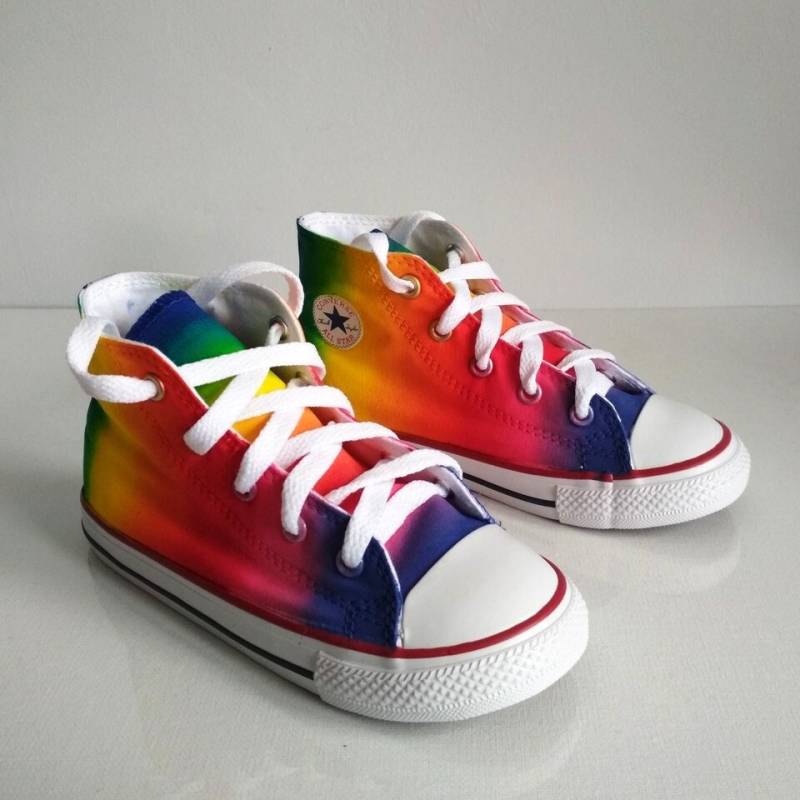 Handbemalte Regenbogen High-Top Schuhe Für Kinder Und Kleinkinder von MadCandies