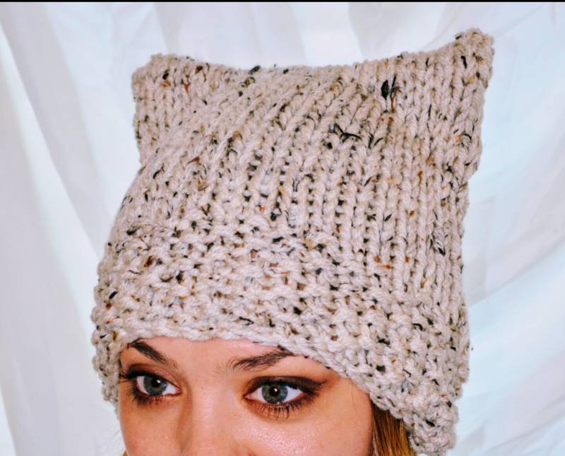 Haferflocken Tweed Katzenohren Hut Haferflocken Tweed Katzenohren Hut von MadCatterKnits