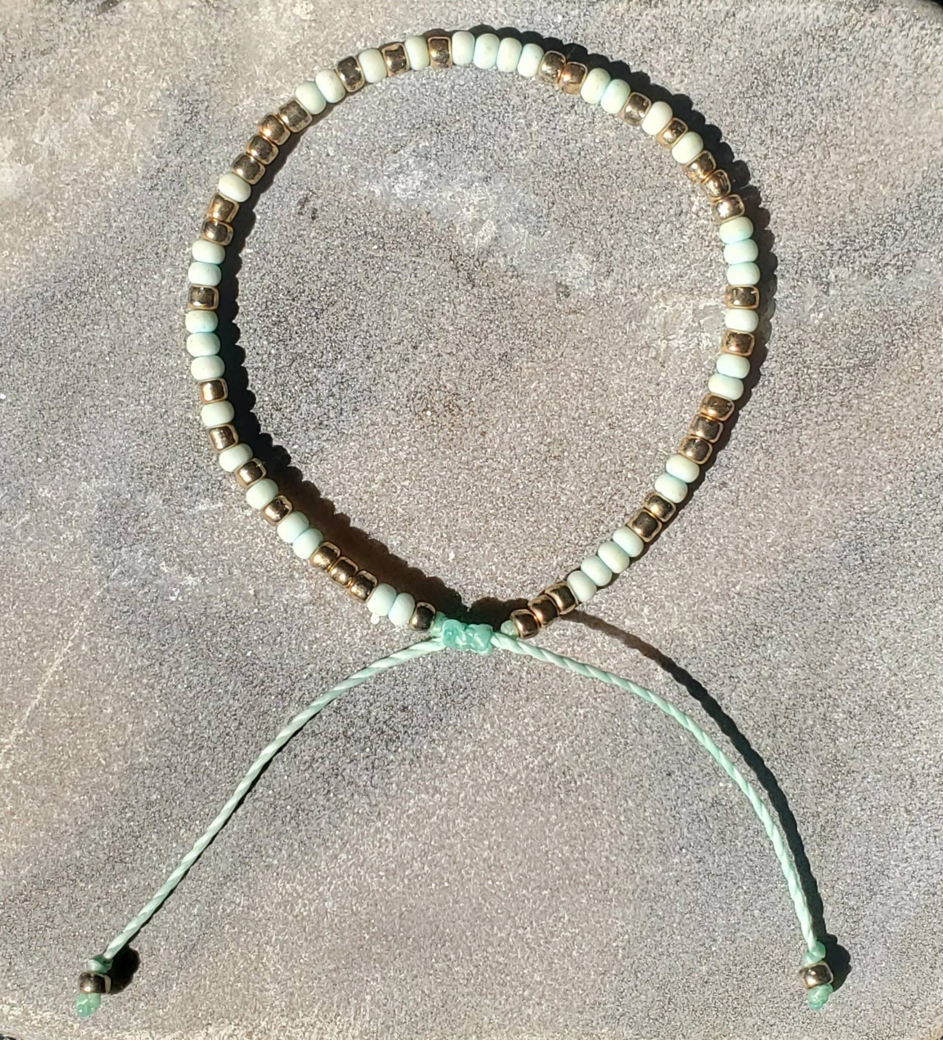 Mint Perlenarmband, Verstellbares Armband, Freundschaftsarmband, Handgemachtes Armband Mint Perlenarmband, Verstellbares Armband, Freundschaftsarmband, Handgemachtes Armband von MadColorJewelry