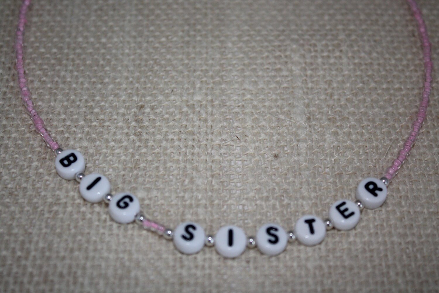 Große Schwester Rosa Kind Halskette Große Schwester Rosa Kind Halskette von MadHatterBeads