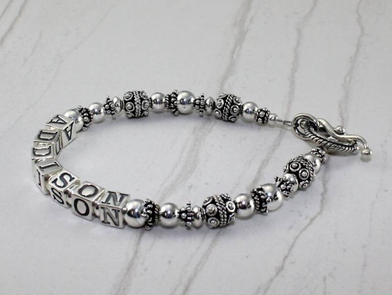 Namensarmband Für Die Mutter Oder Großmutter Aus 925Er Silber | Siehe Beschreibung Namensarmband Für Die Mutter Oder Großmutter Aus 925Er Silber | Siehe Beschreibung von MadHatterBeads