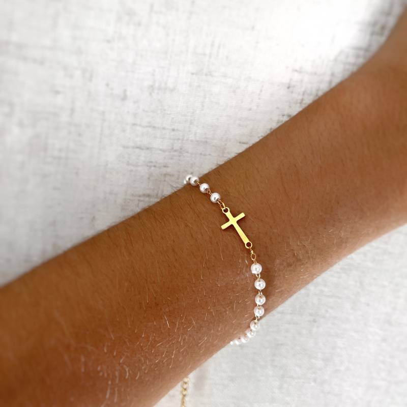 Brautjungfernarmband - Armband Mit Charms Seitliches Kreuzarmband Minimalistisch Handgefertigter Schmuck Personalisierte Geschenke von MadJewelryCo