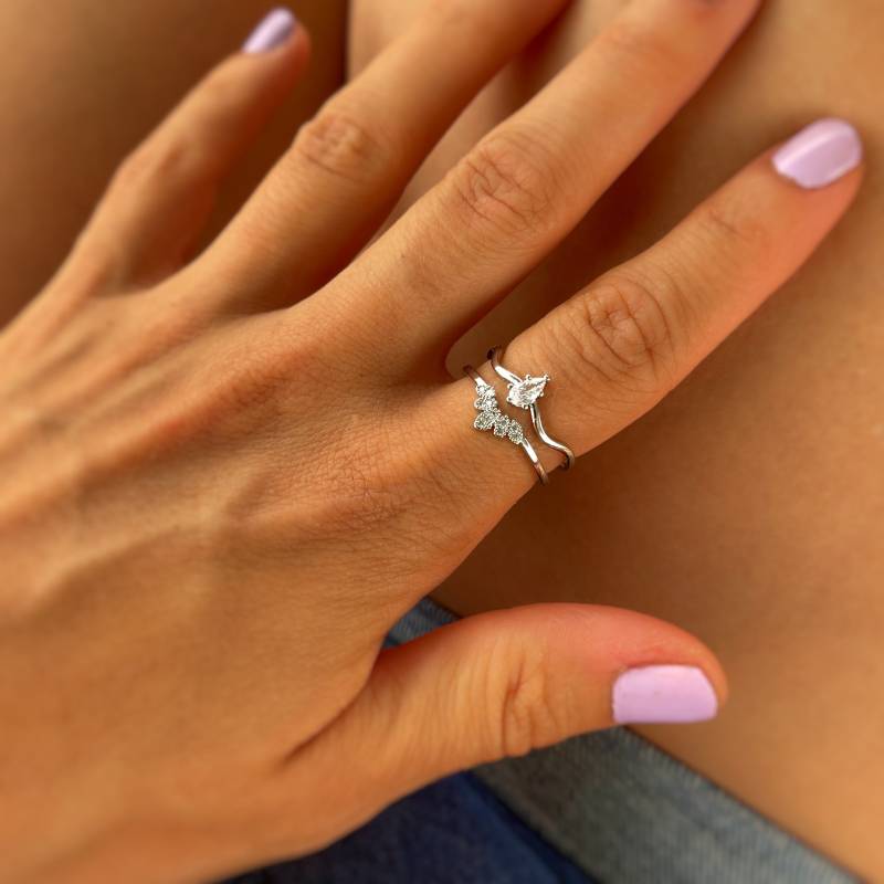 stapelbarer Silber-Diamantring - Silberner Diamantring Minimalistisch Schmuck Personalisierte Geschenke Geschenk Für Sie von MadJewelryCo