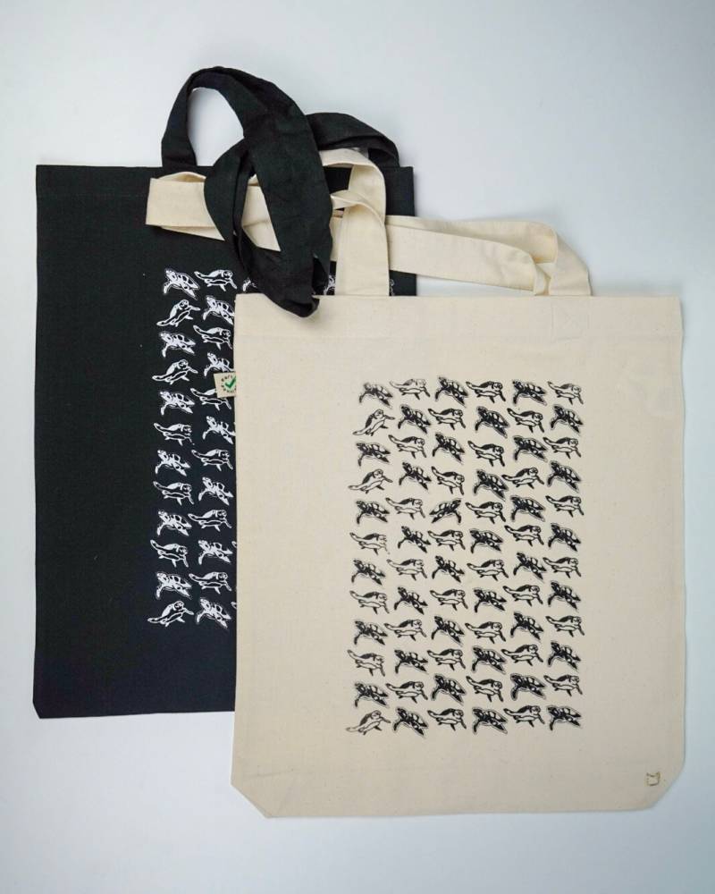 Tiny Turtle Muster Beutel Tiny Turtle Muster Beutel von MadLoonyMerch