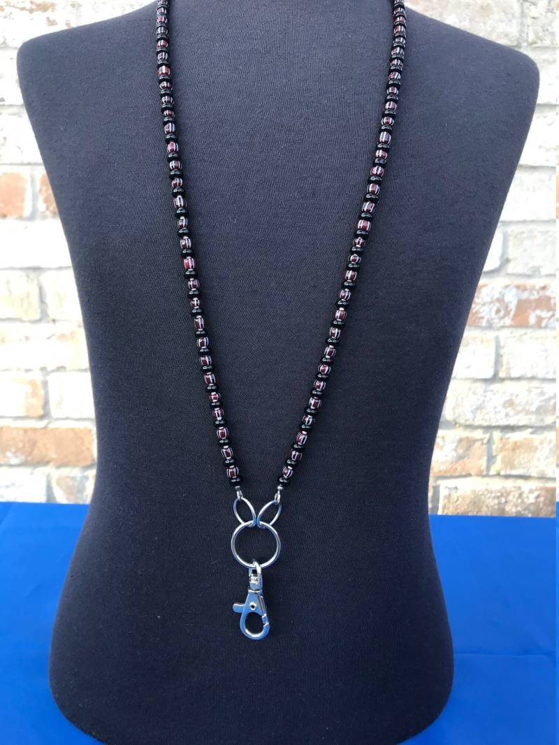 Perlen Rot, Weiß Und Schwarz Gestreift Lanyard Id-Halter Perlen Rot, Weiß Und Schwarz Gestreift Lanyard Id-Halter von MadZinDesigns