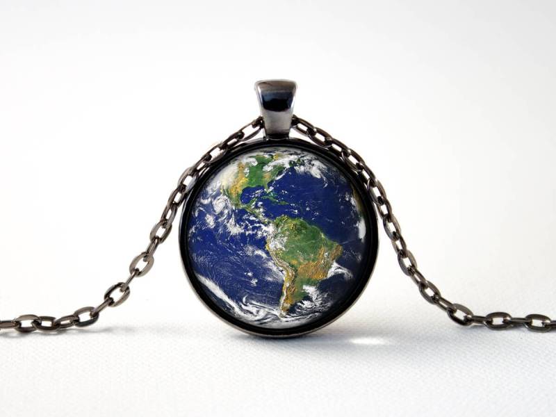 Erde Anhänger Welt Halskette Frauen Männer Planet Schmuck Geschenk Für Freund Raum Universum Geschenke von MadamIris