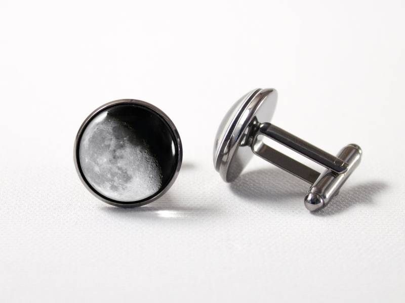 Manschettenknöpfe Abnehmende Crescent Moon Raum Schmuck Lunar Luna Phase Vatergeschenk Mann Grau Mond Celestial von MadamIris