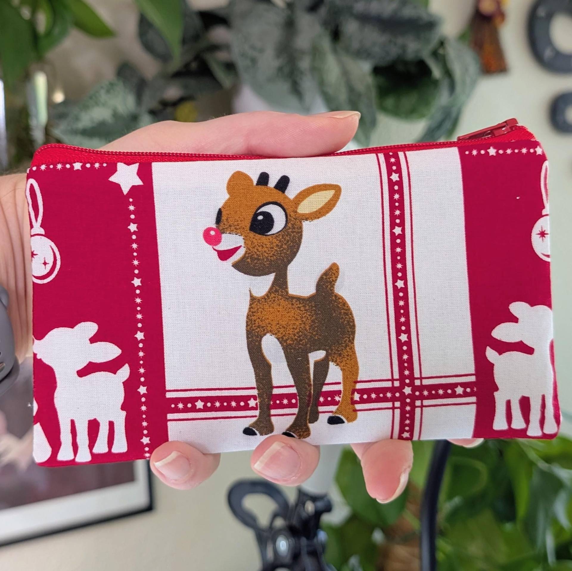 Rudolf Mit Der Roten Nase Täschchen von MadameCupcake