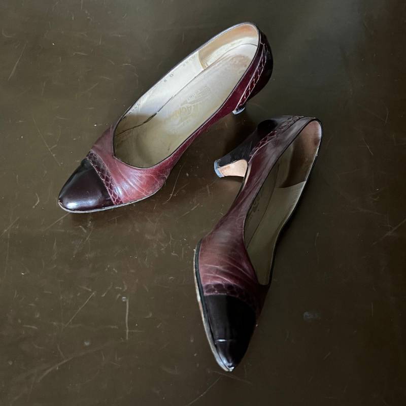 Vintage Bordeaux Salvatore Ferragamo Rote Lederschuhe Damen 8 B von MadameFerragamo