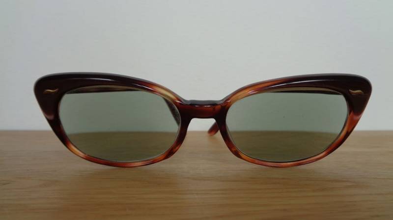 Katzen Auge Sonnenbrille Im Original-Gehäuse von MadameHulla