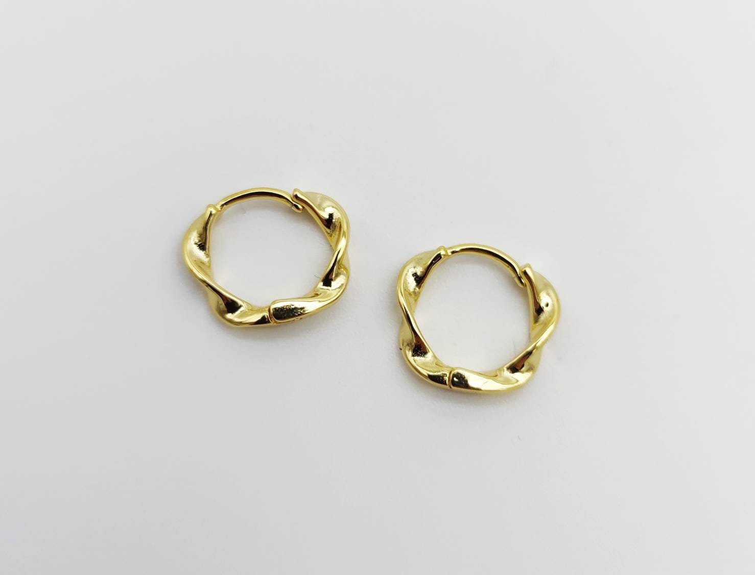 1 Paar Angesagte Creolen-925Er Silber-Gold-Vergoldet-Elegante Creolen-Edel-Gewunden von MadameLiAnn