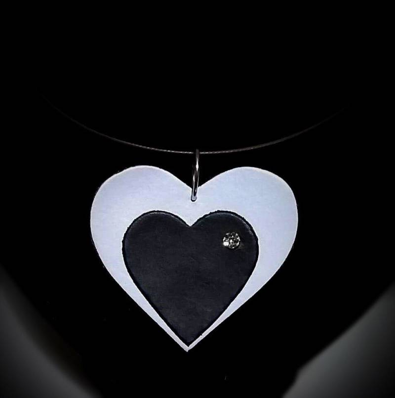 Herz Halskette. Leder Kette. Einzelstück von MadameMagpieByBea