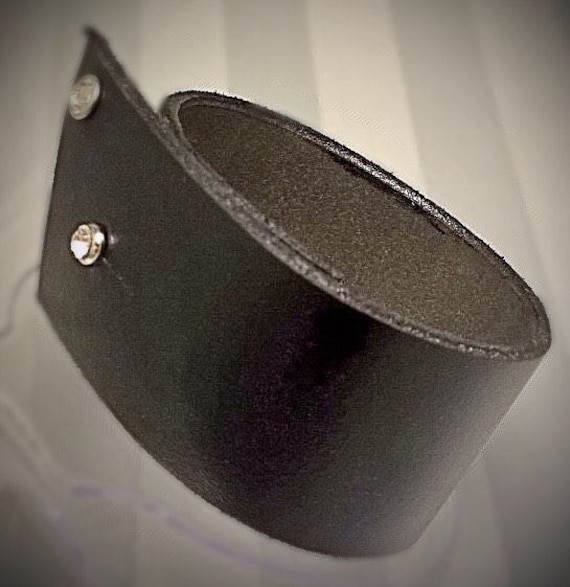Lederarmband. Schwarzes Lederarmband, Manschettenarmband Mit Diamanté Detail. Einzigartiges Design Lederarmband. Schwarzes Lederarmband, Manschettenarmband Mit Diamanté Detail. Einzigartiges Design von MadameMagpieByBea