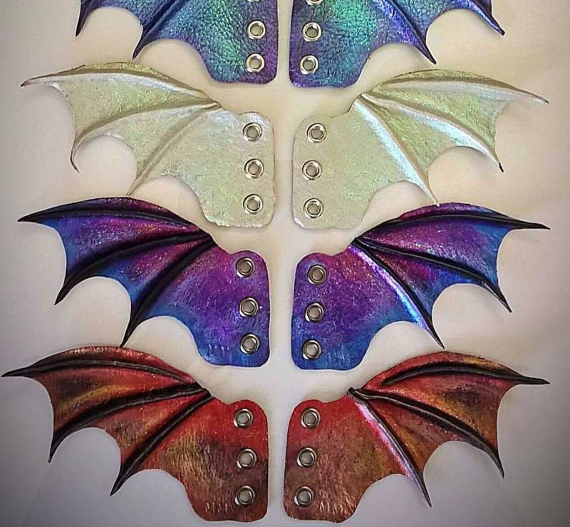 Schuhflügel, Fledermaus Drachenflügel Schuhzubehör, Lederflügel Zubehör, Roller Derby, Rollschuh Alternative Mode. Halloween Schuhflügel, Fledermaus Drachenflügel Schuhzubehör, Lederflügel Zubehör, Roller Derby, Rollschuh Alternative Mode. Halloween von MadameMagpieByBea