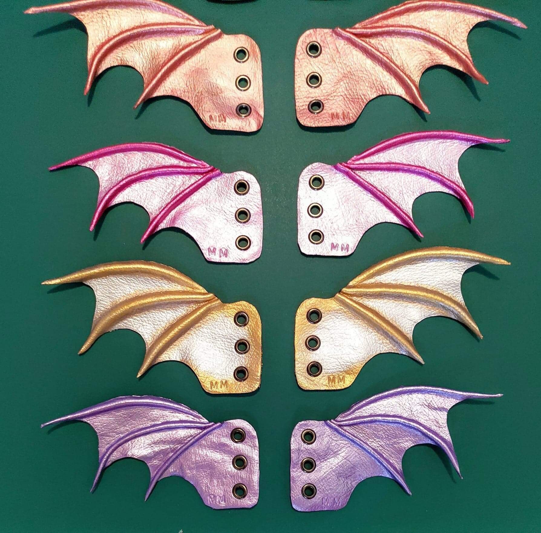 Schuhflügel, Fledermaus Drachenflügel Schuhzubehör, Lederflügel Zubehör, Rollschuh Roller Derby, Alternative Mode. Halloween Schuhflügel, Fledermaus Drachenflügel Schuhzubehör, Lederflügel Zubehör, Rollschuh Roller Derby, Alternative Mode. Halloween von MadameMagpieByBea