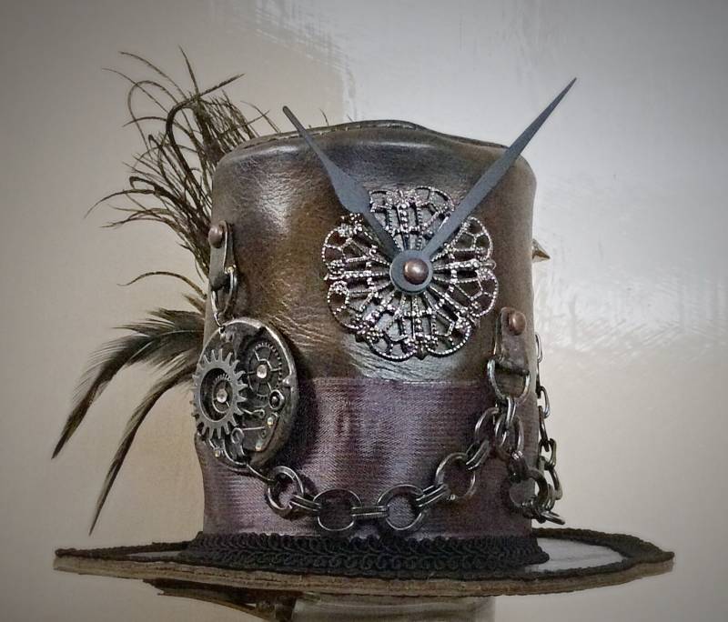 Zylinder, Steampunk-Stil, Mini-Lederzylinder. Einzigartiger, Handgefertigter Minizylinder, Steampunk-Design, Kostümhut, Kopfschmuck Zylinder, Steampunk-Stil, Mini-Lederzylinder. Einzigartiger, Handgefertigter Minizylinder, Steampunk-Design, Kostümhut, Kopfschmuck von MadameMagpieByBea
