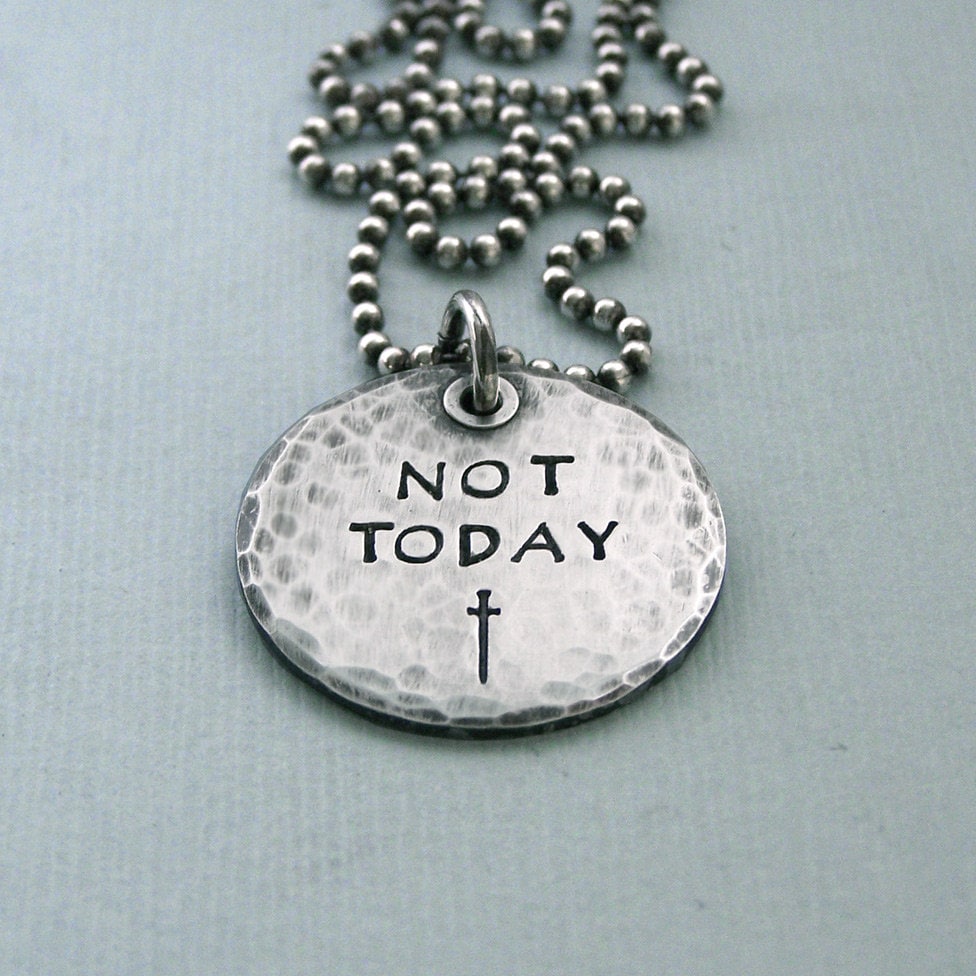 Not Today Halskette - Hand Gestempelt Sterling Silber von MadamePoindextra