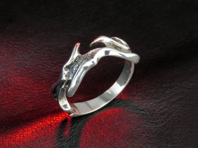 Gothic Style Ring Für Frauen, Moderner Sterling Silber von MadaraJewelry
