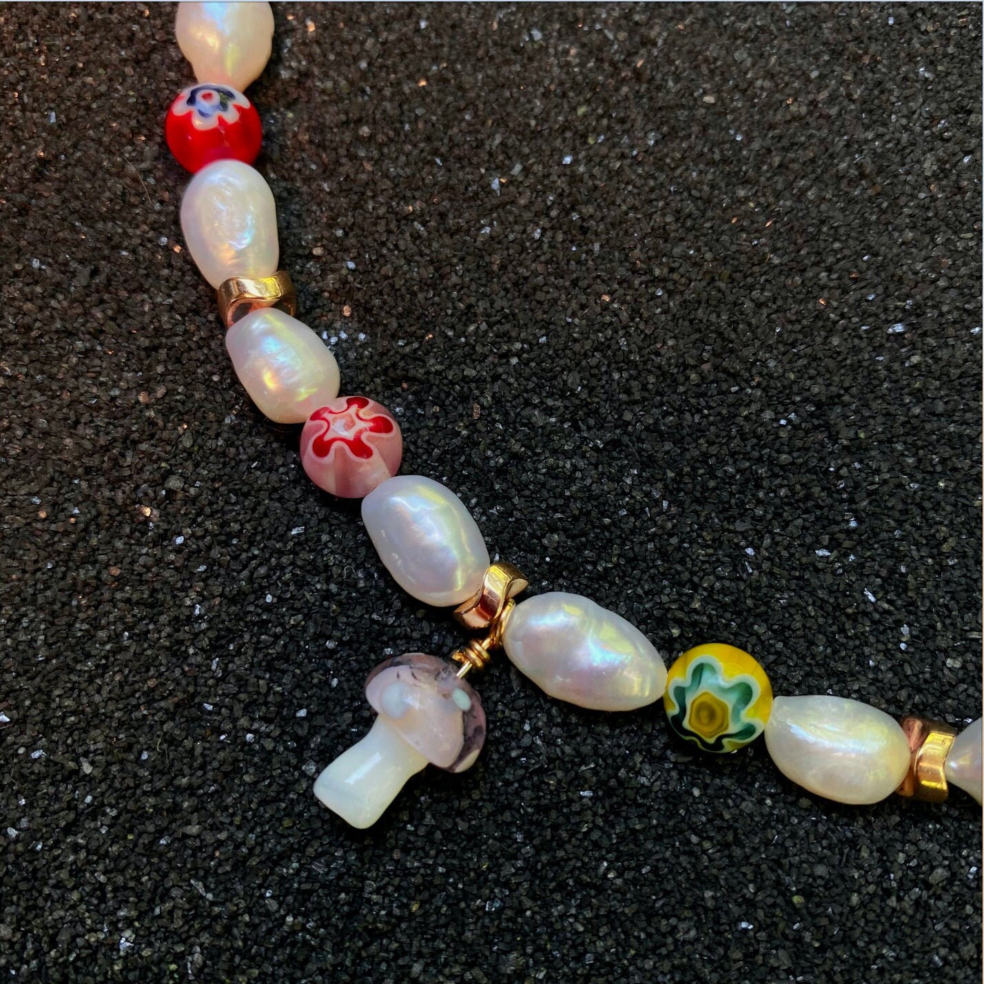 Flower Power Pilz Kette Flower Power Pilz Kette von MaddieAlmightyJewels