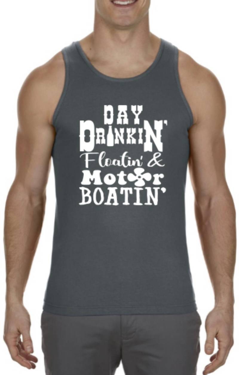 Day Drinkin "Floatin' Motor Boatin "Tank Top - Herren Tank Rafting Schlauchtank Sommerparty Camping Lustiger von MadeBetterbyBacon