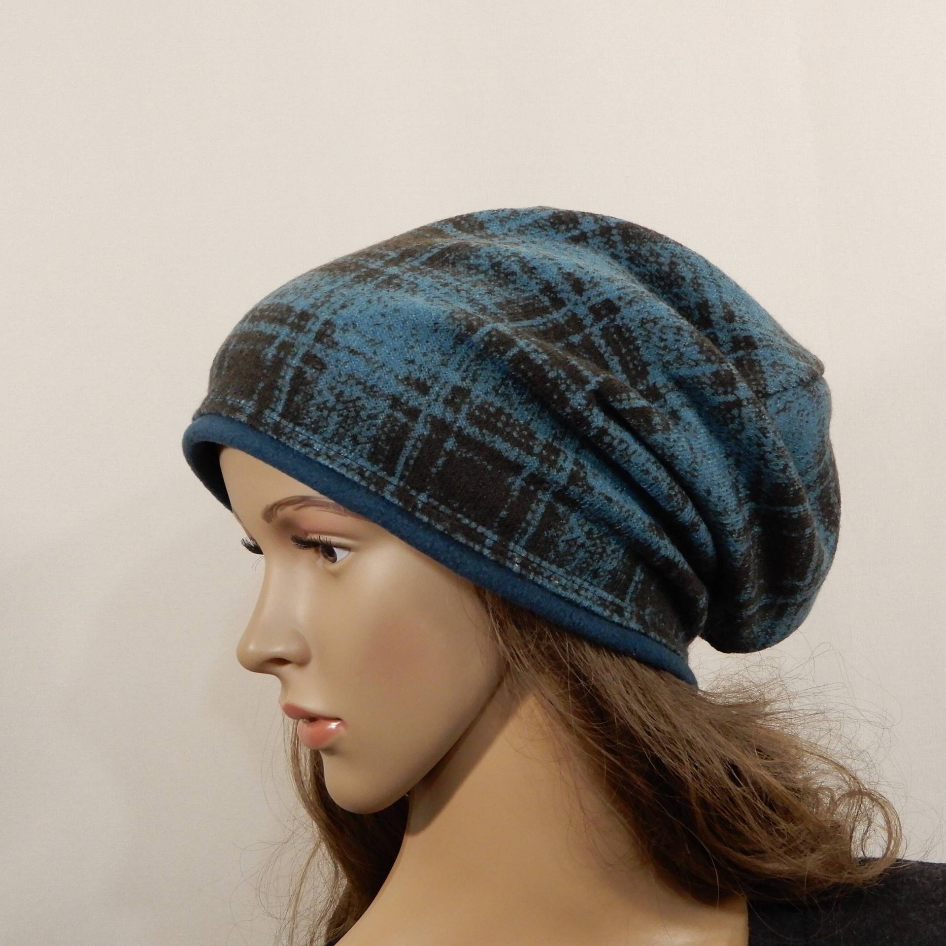 Handgemachte Beanie Herren Damen Wintermütze Unisex Kopfbedeckung Kariert Blaugrün von MadeByAntra