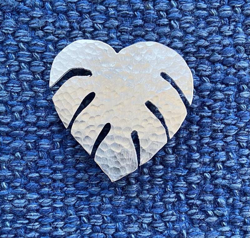 Silberne Käserei Blatt Brosche Oder Halskette Silberne Käserei Blatt Brosche Oder Halskette von MadeByCarolineShop