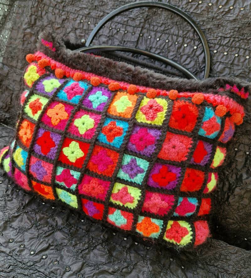 Kunterbunte Grannytasche Kunterbunte Grannytasche von MadeByErnestine