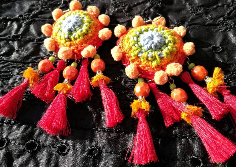Ohrhänger Mit Häkelmandala Ohrhänger Mit Häkelmandala von MadeByErnestine