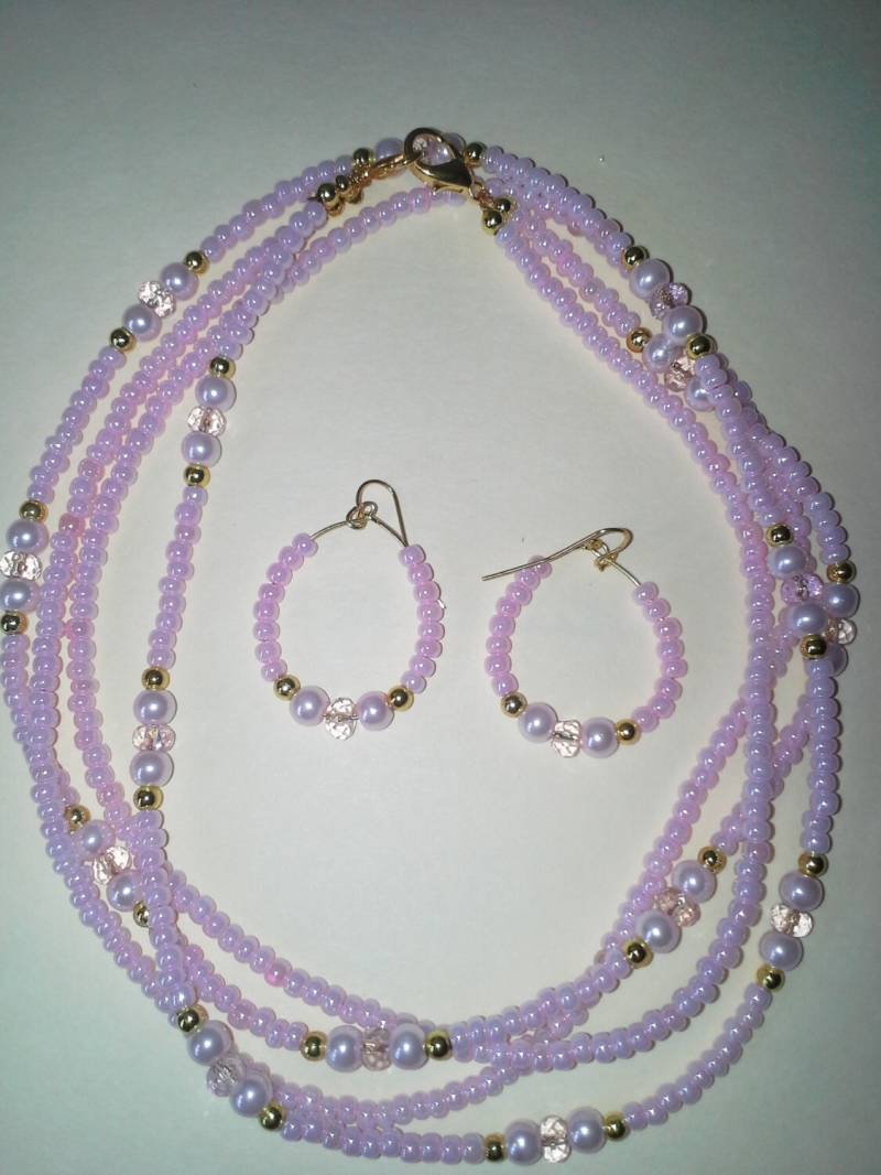 Atemberaubende Rosa Perlen Halskette Mit Passenden Ohrringen - # 285 Atemberaubende Rosa Perlen Halskette Mit Passenden Ohrringen - # 285 von MadeByGoldie