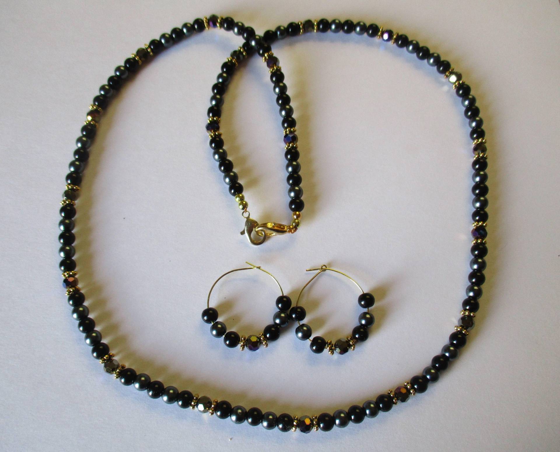 Ausgefallene Schwarze Perlen Halskette Mit Passenden Ohrstecker - # 543 Ausgefallene Schwarze Perlen Halskette Mit Passenden Ohrstecker - # 543 von MadeByGoldie