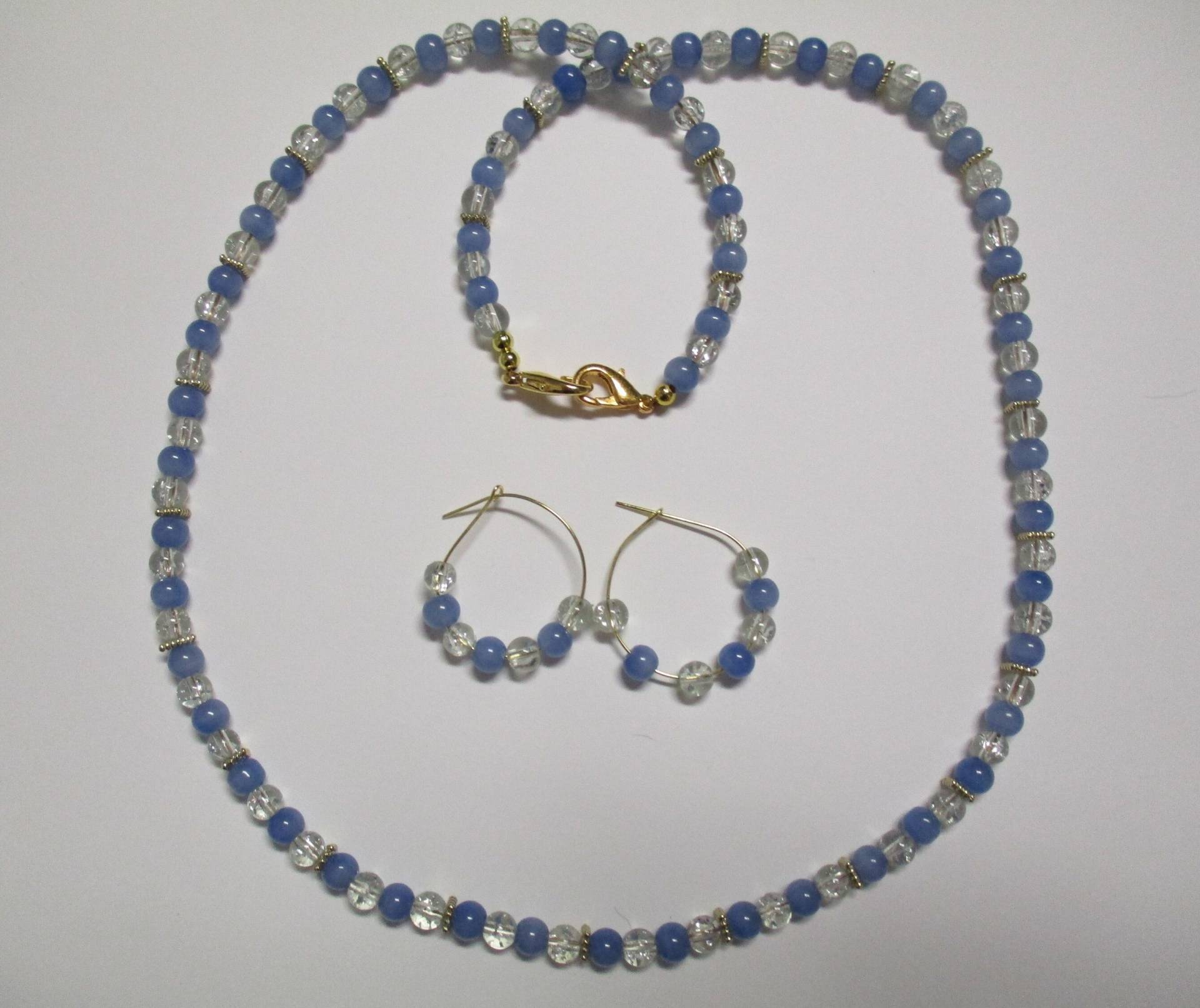 Himmel Blau Perlen Halskette Mit Passenden Ohrstecker - # 612 Himmel Blau Perlen Halskette Mit Passenden Ohrstecker - # 612 von MadeByGoldie
