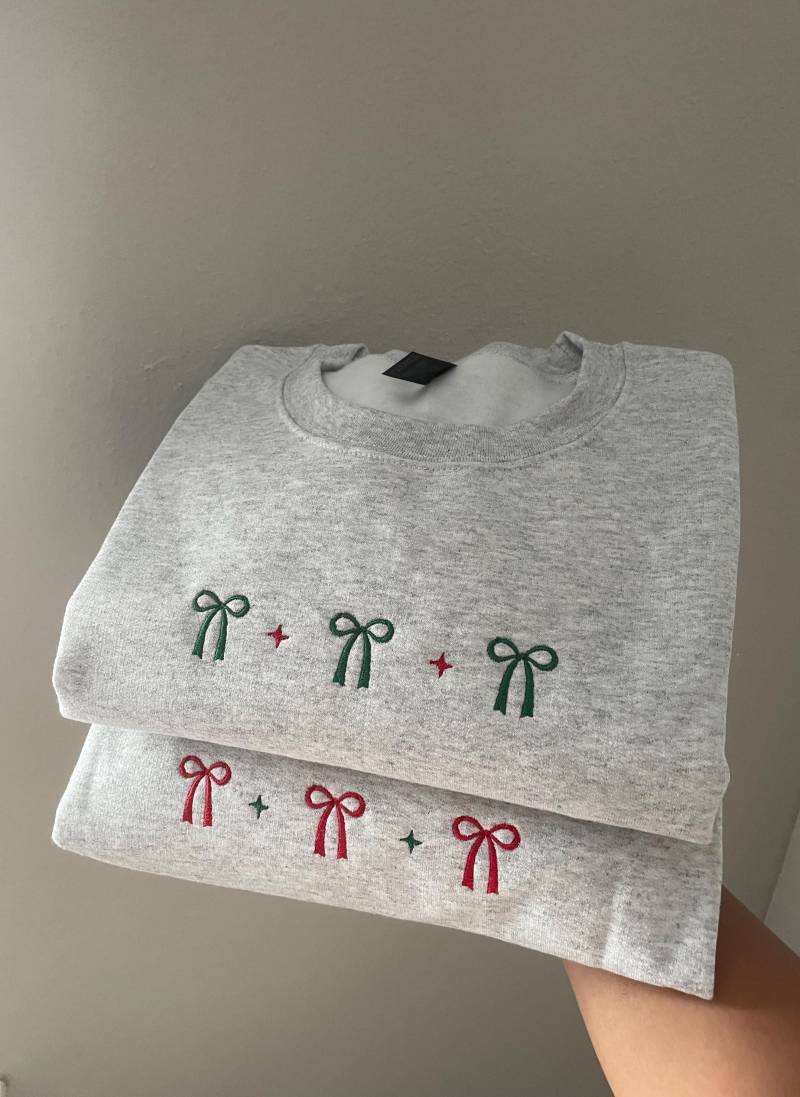 Weihnachten | Kokette Bogen Besticktes Sweatshirt Trendy Geschenk Für Sie Gemütliches von MadeByMalaine