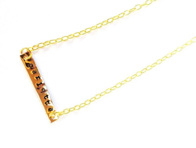 Hand-Frankiert Typenschild Halskette Hand-Frankiert Typenschild Halskette von MadeByMills